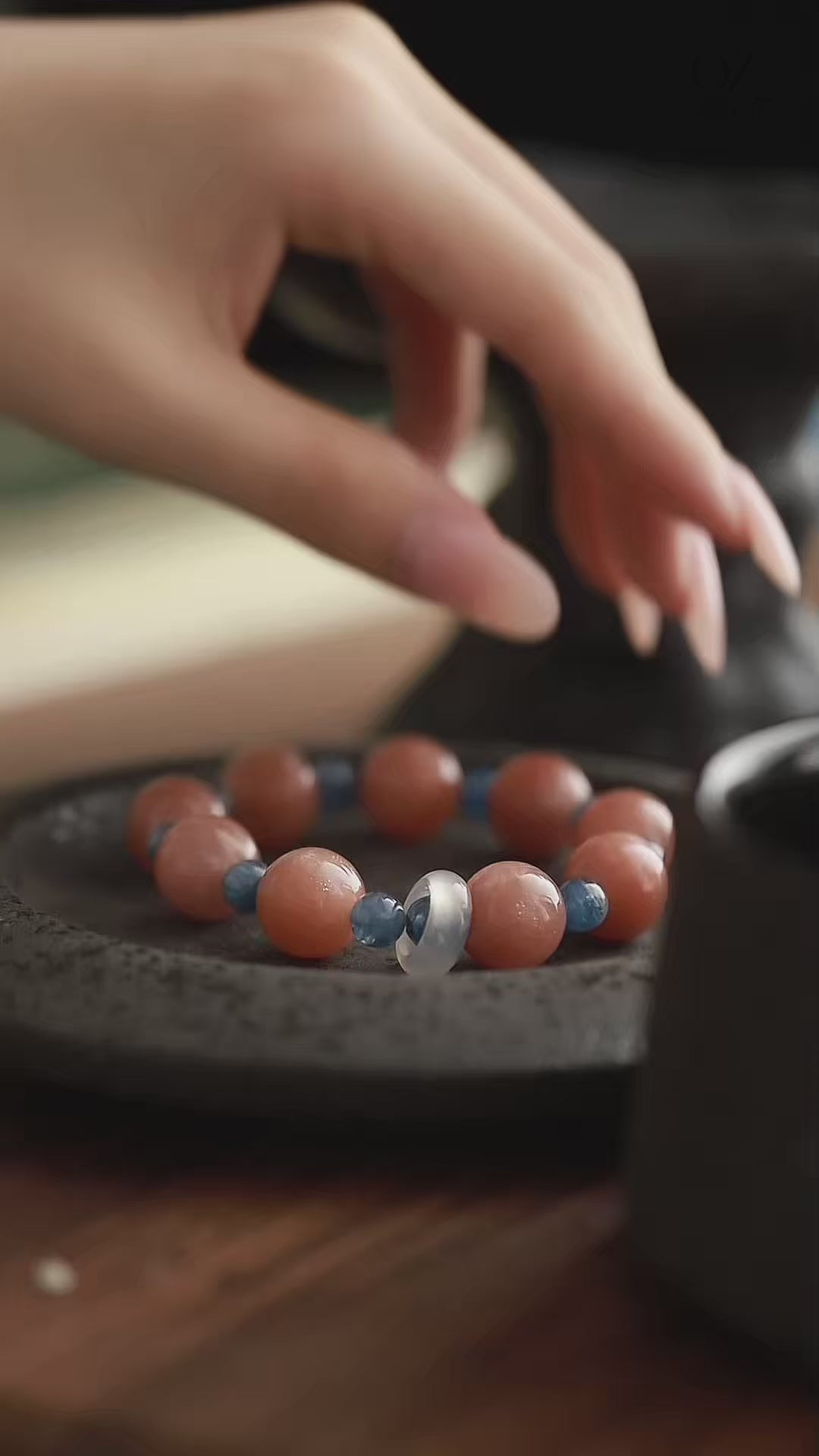 OZ Himalaya Series RD1001 Elegant Sunstone & Blue Kyanite Bracelet