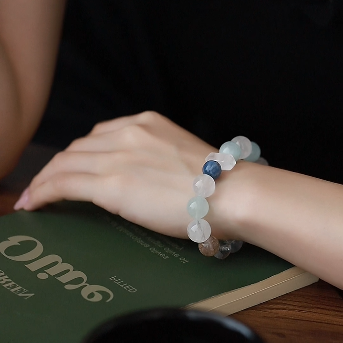 OZ  Dorothy Series MC1000 Designed Elegant Blue Kyanite Clear Quartz Aquamarine Bracelet - Healing Gemstone Gift