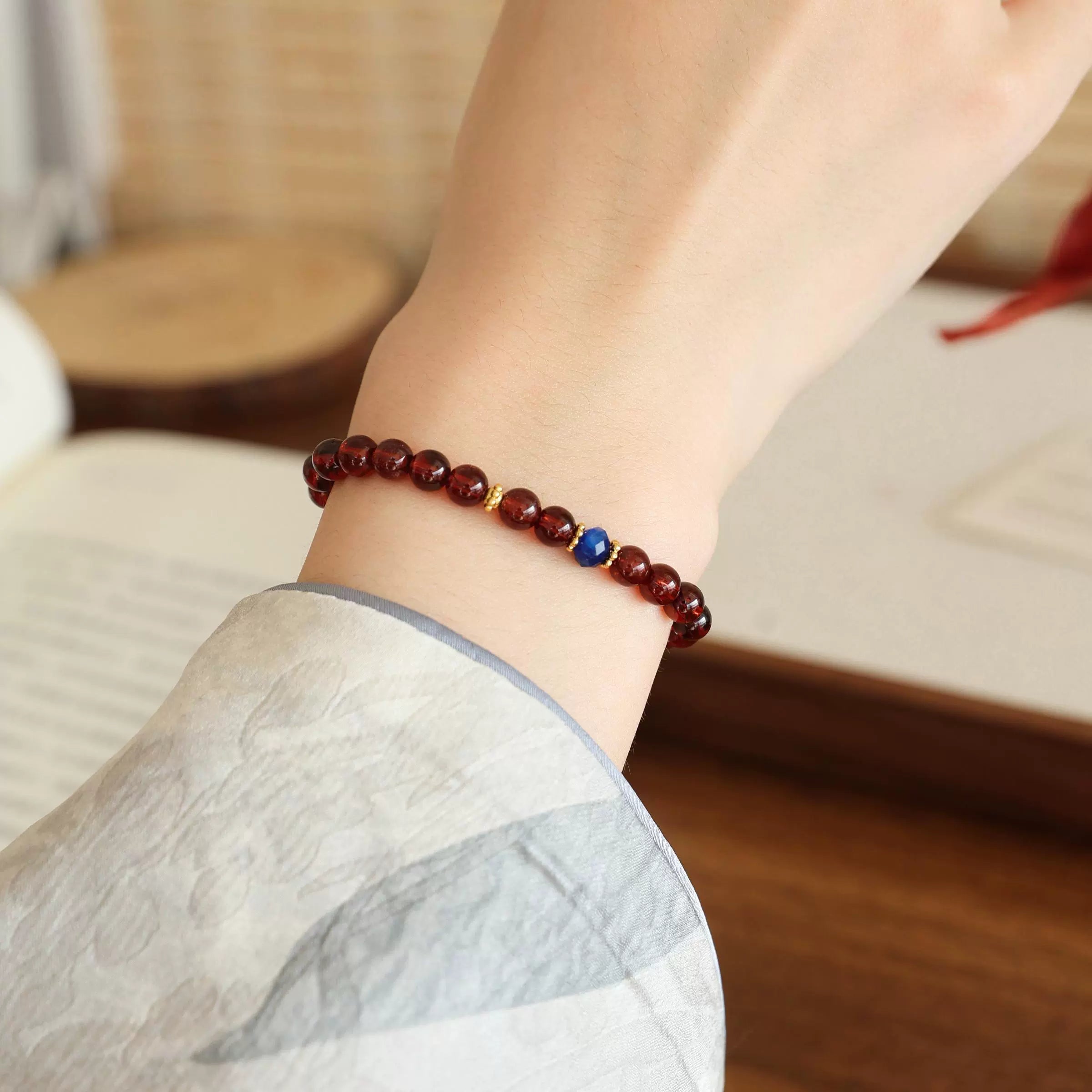 OZ Himalaya Series RD1000 Garnet & Blue Quartz Bracelet