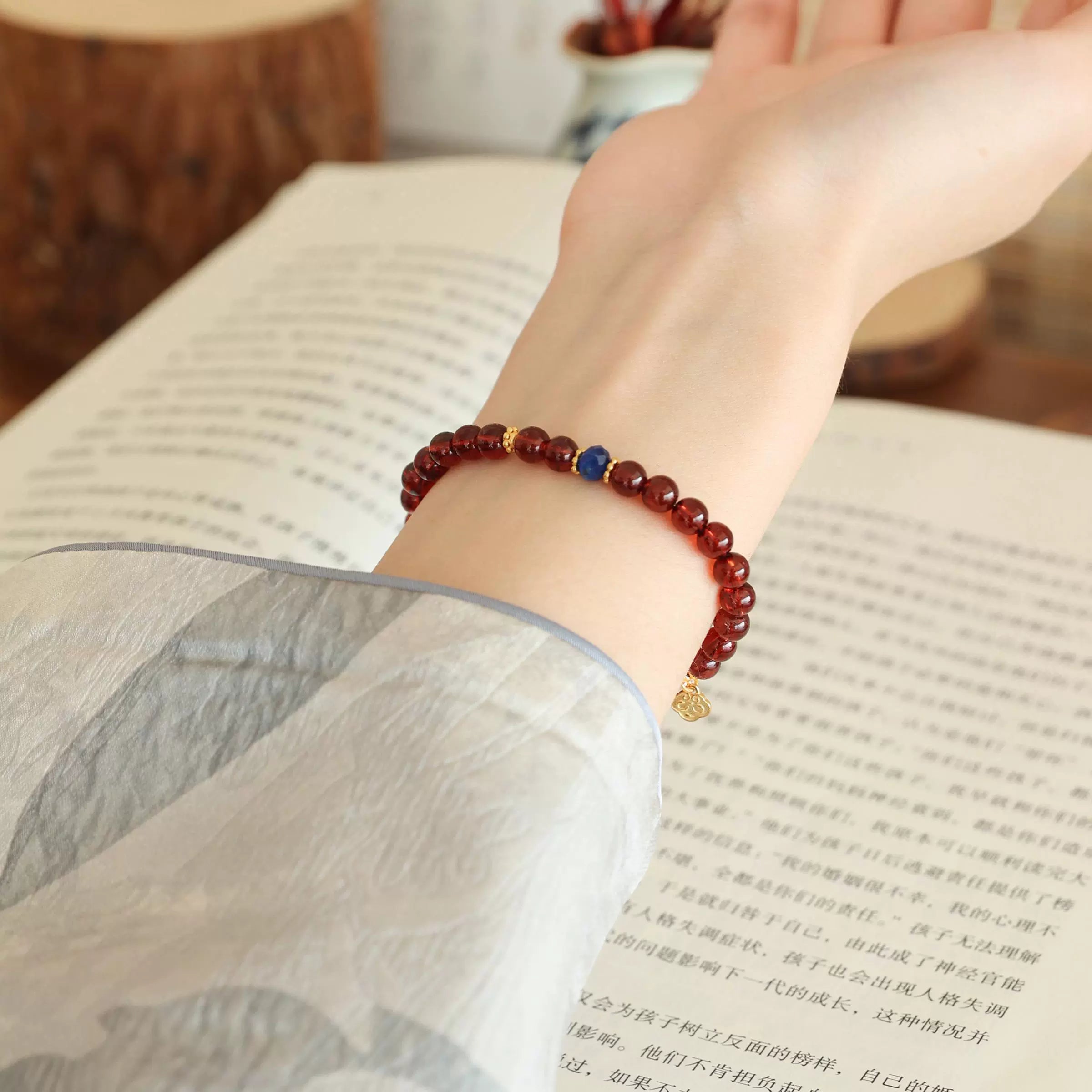 OZ Himalaya Series RD1000 Garnet & Blue Quartz Bracelet